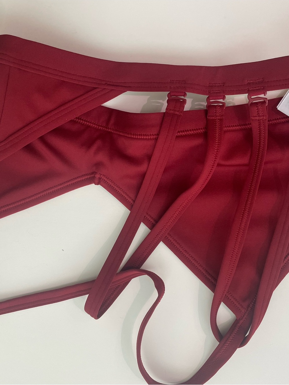 Gymshark Minimal Sports Bra in Reps Red - medium - Picture 4 of 6